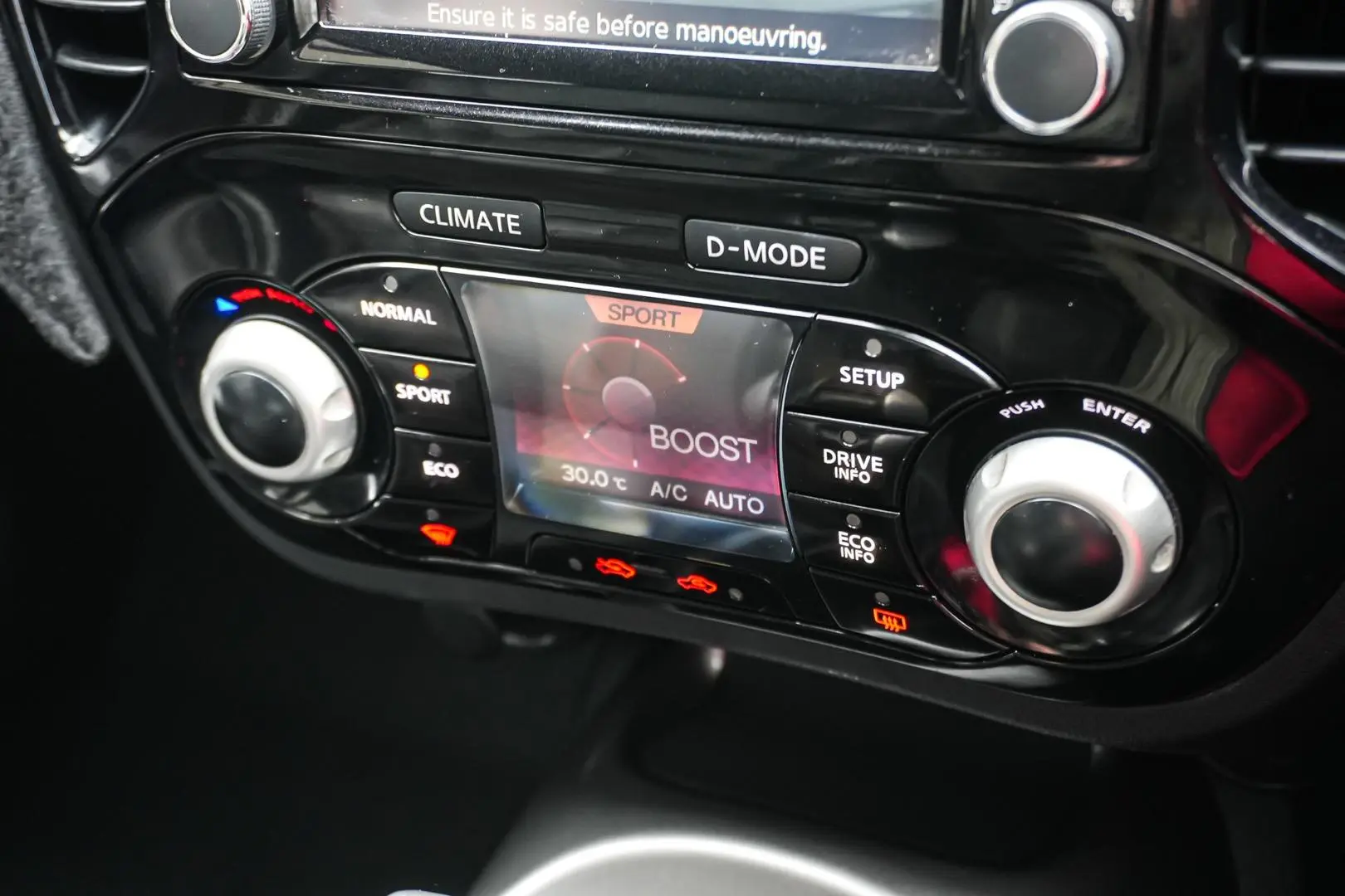 2013 Nissan JUKE Gallery Image 21