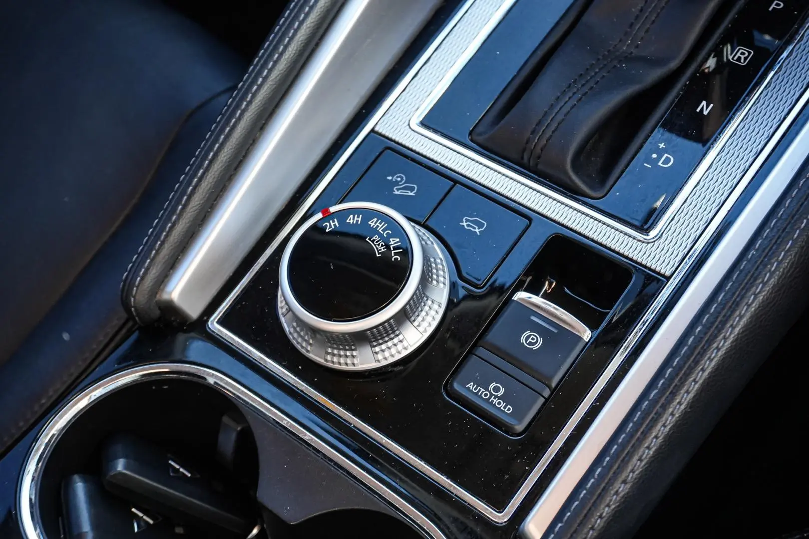2020 Mitsubishi Pajero Sport Gallery Image 19