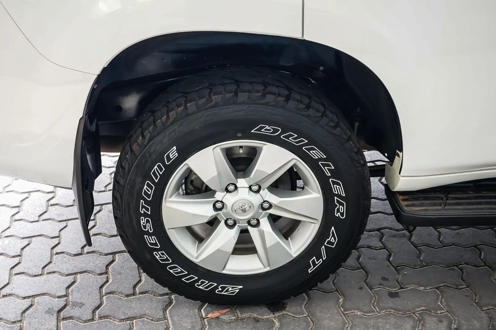 2021 Toyota Landcruiser Prado Gallery Image 14