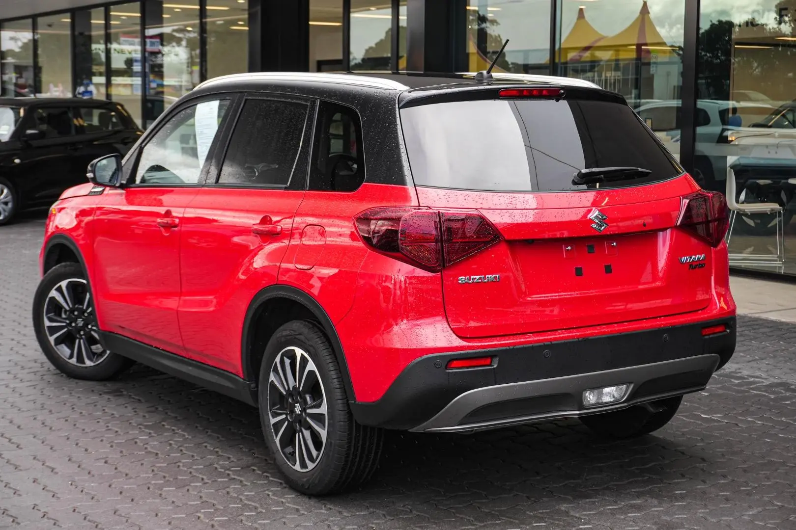 2023 Suzuki Vitara Gallery Image 3