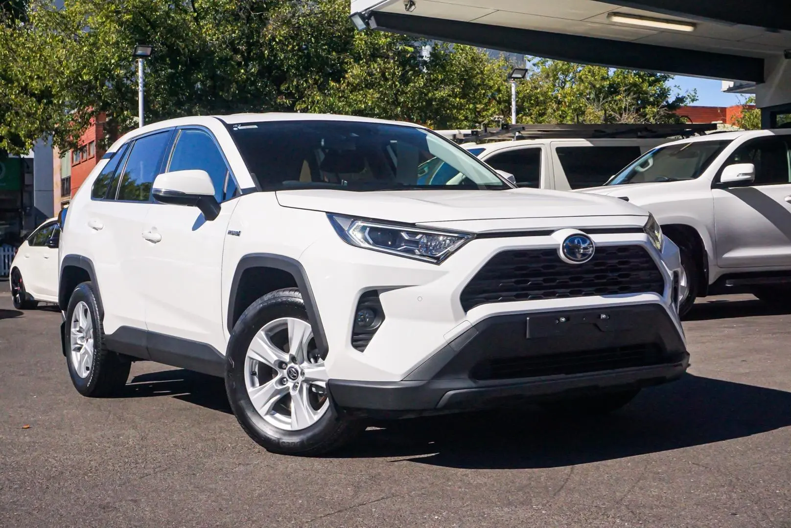 2020 Toyota Rav4 Gallery Image 2