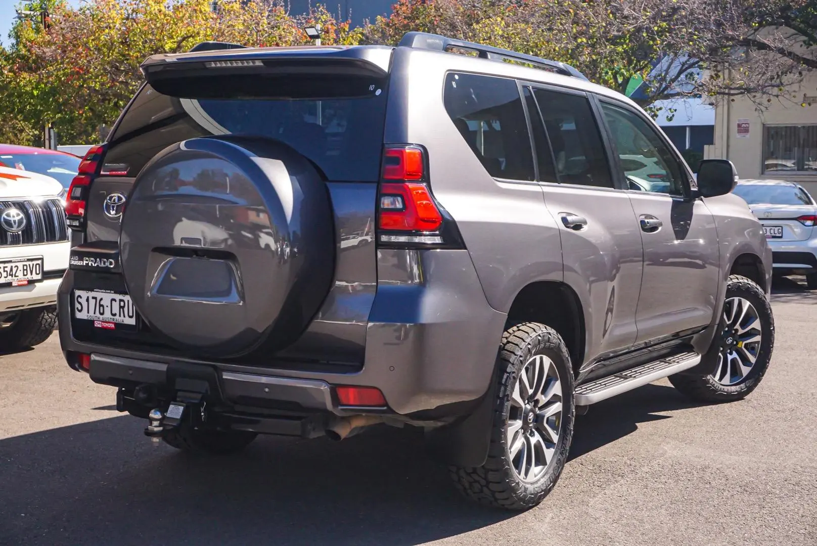 2022 Toyota Landcruiser Prado Gallery Image 3