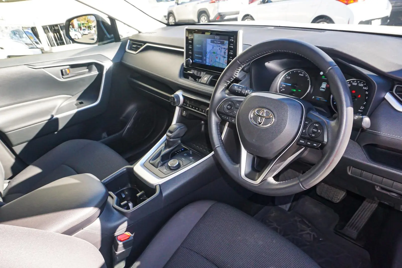 2022 Toyota RAV4 Gallery Image 6