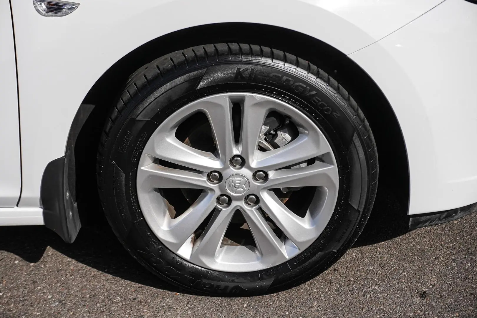 2018 Holden Astra Gallery Image 12