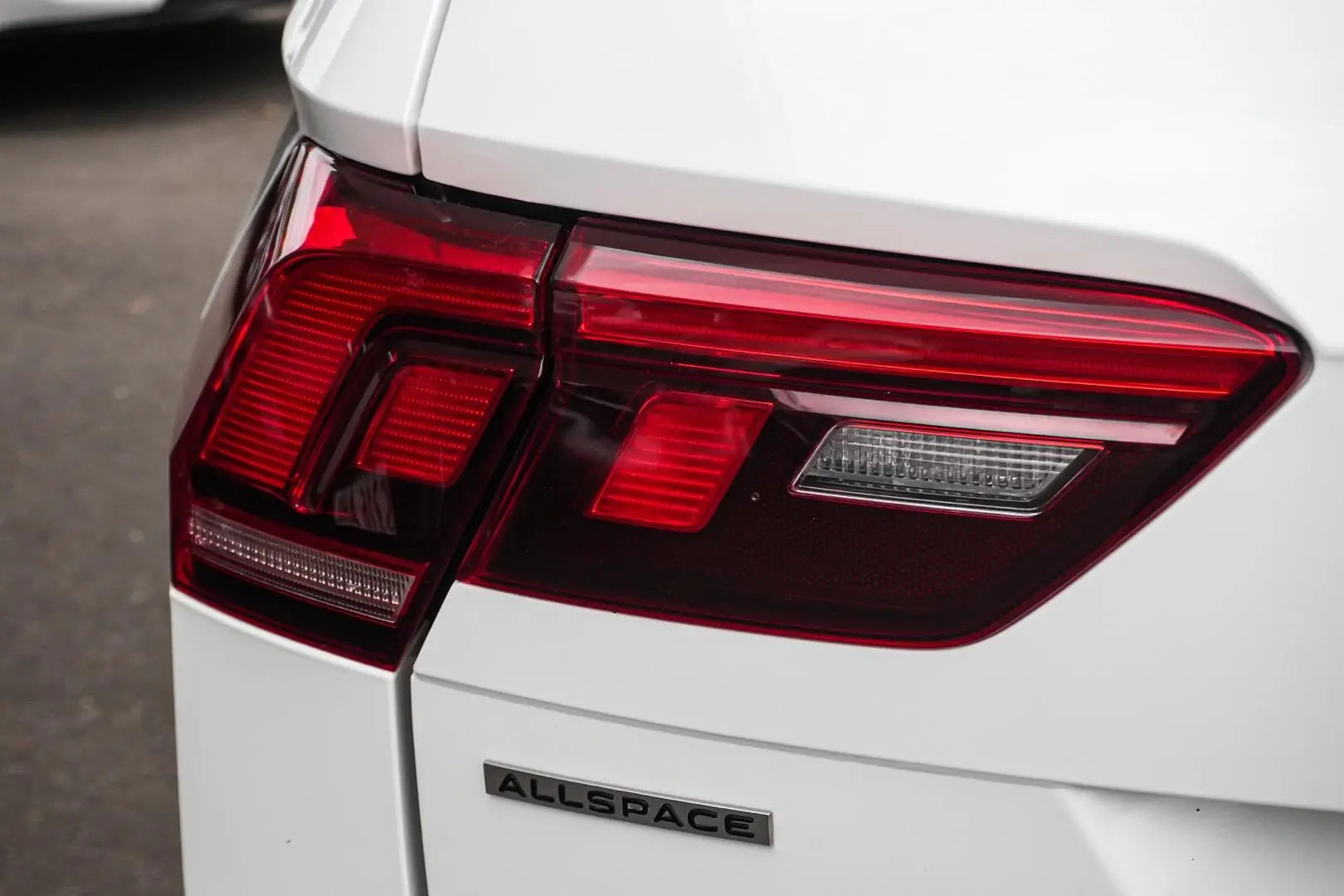 2022 Volkswagen Tiguan Gallery Image 14