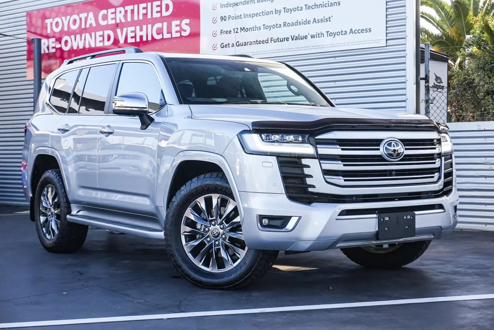 2022 Toyota Landcruiser Gallery Image 2
