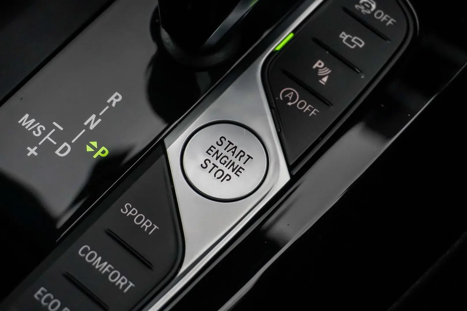 2022 BMW X4 Gallery Image 24