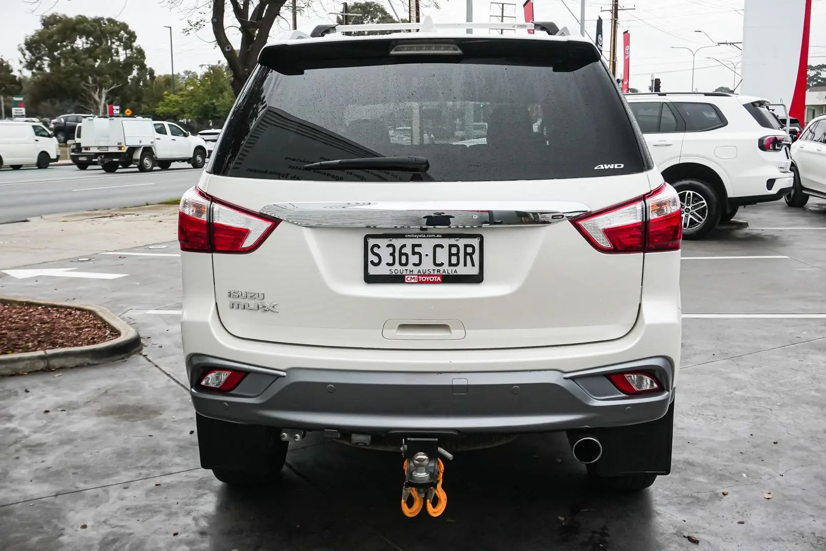 2019 Isuzu MU-X Gallery Image 6