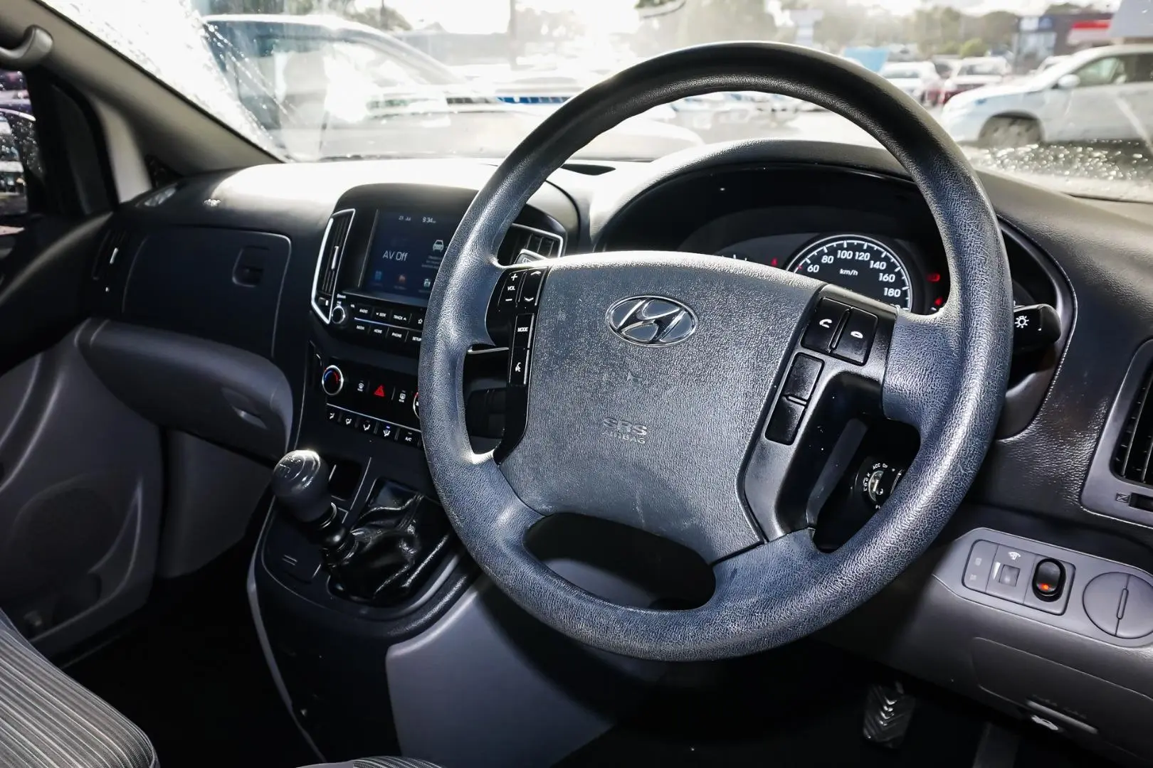 2019 Hyundai iLoad Gallery Image 7