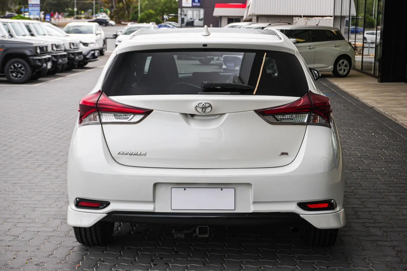 2017 Toyota Corolla Gallery Image 6