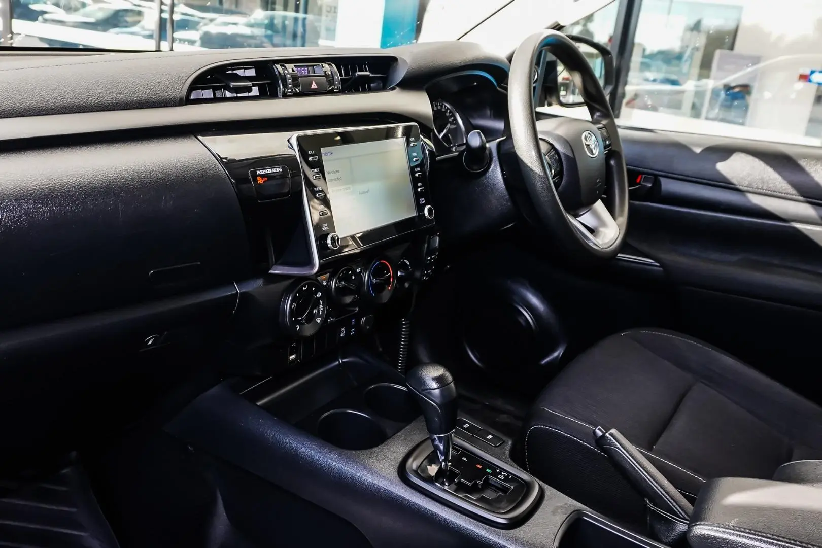 2021 Toyota Hilux Gallery Image 9