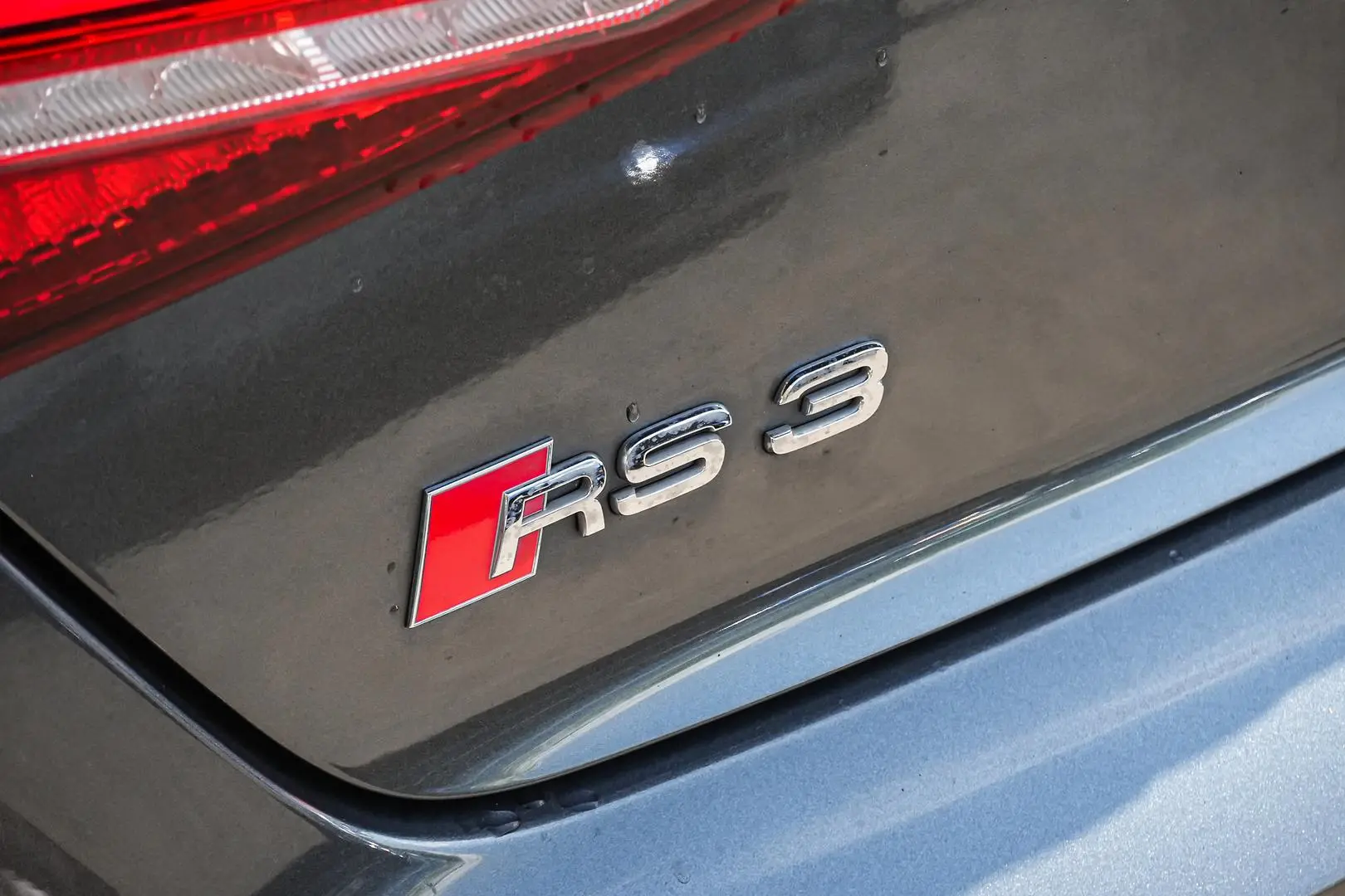 2018 Audi RS3 Gallery Image 9