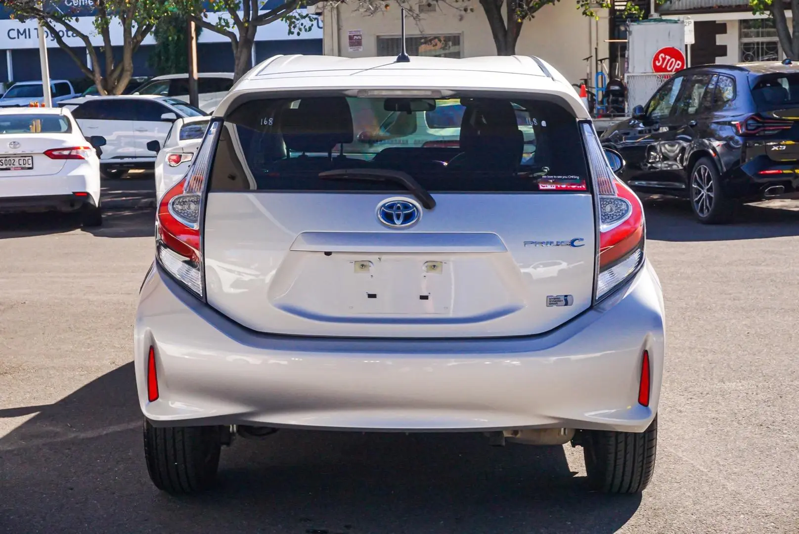 2018 Toyota Prius C Gallery Image 5