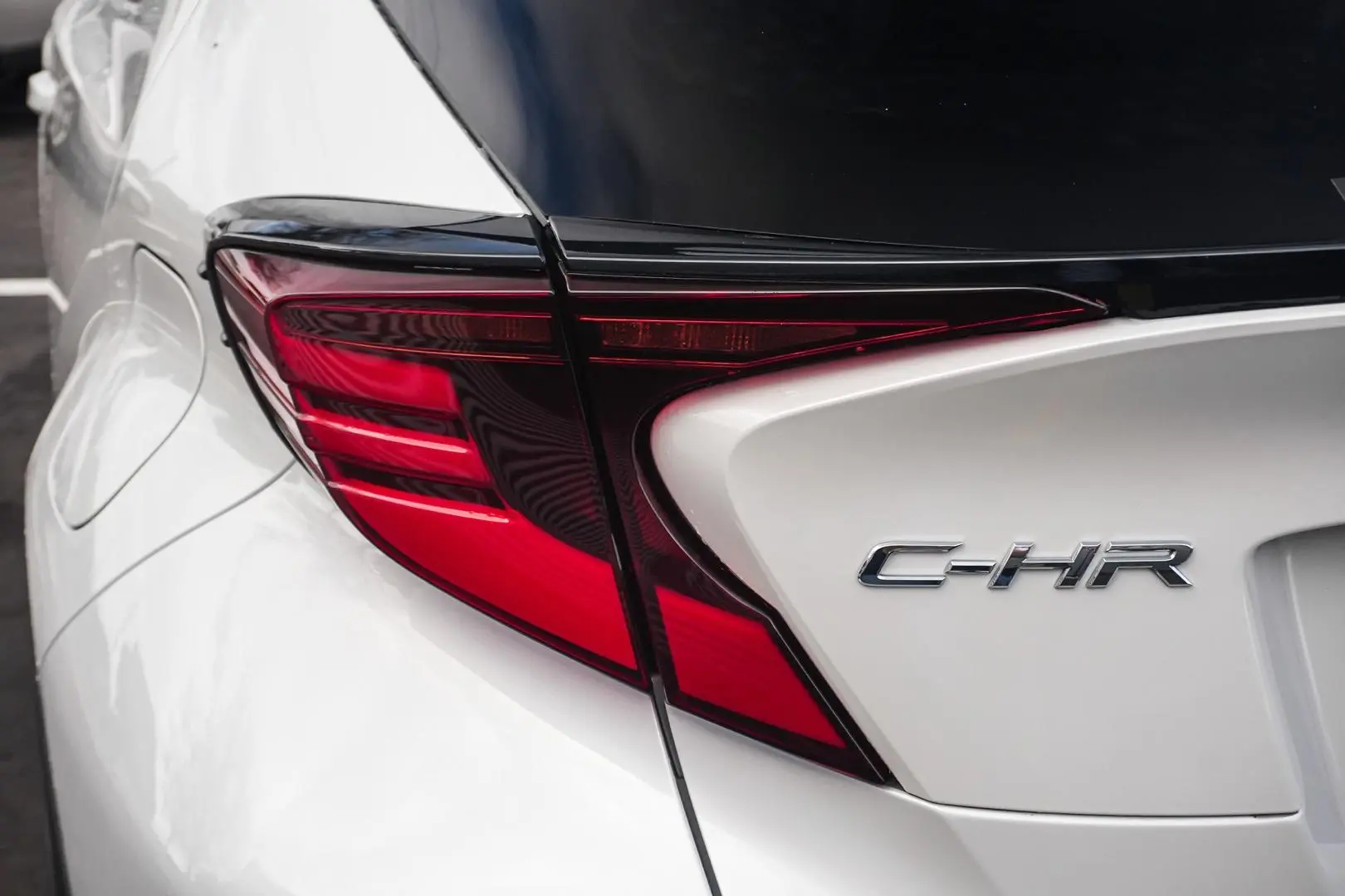 2021 Toyota C-HR Gallery Image 13