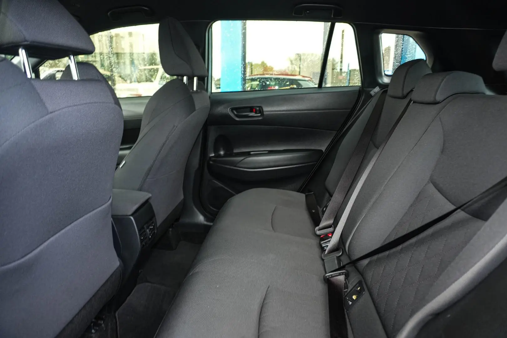 2025 Toyota Corolla Cross Gallery Image 8