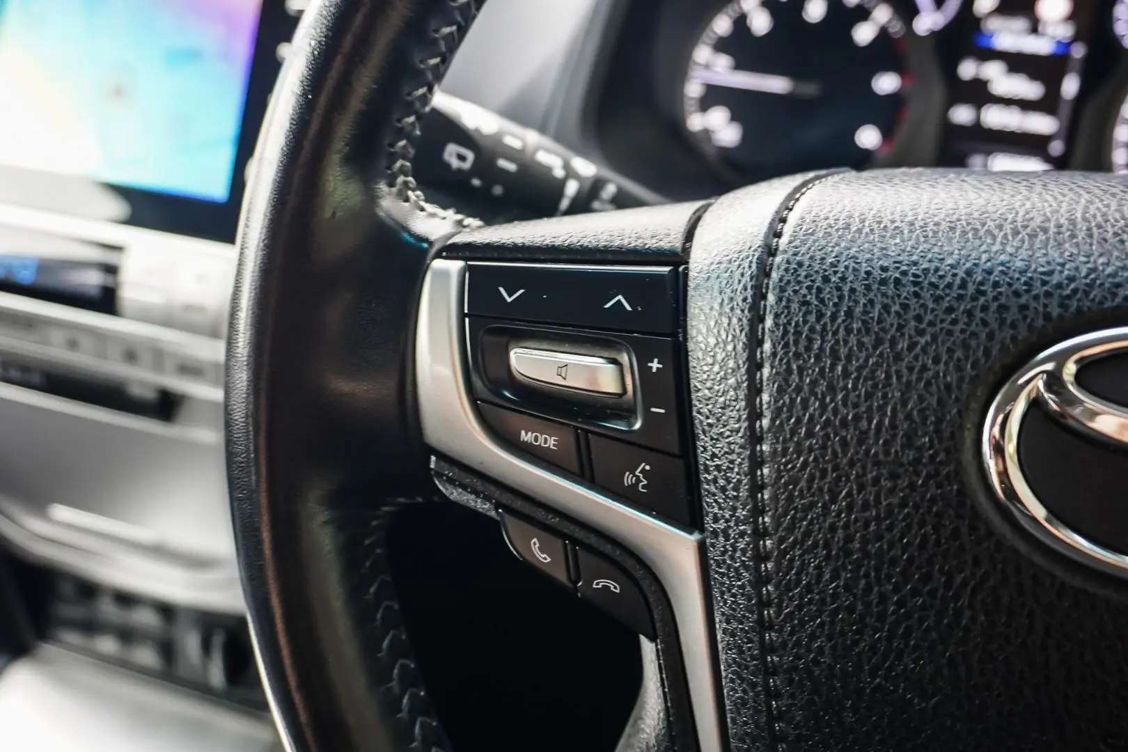 2021 Toyota Landcruiser Prado Gallery Image 19
