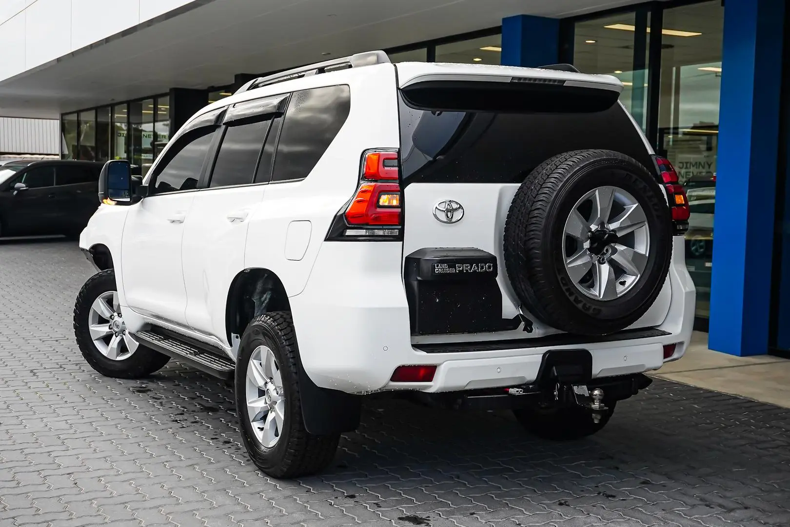 2019 Toyota Landcruiser Prado Gallery Image 3
