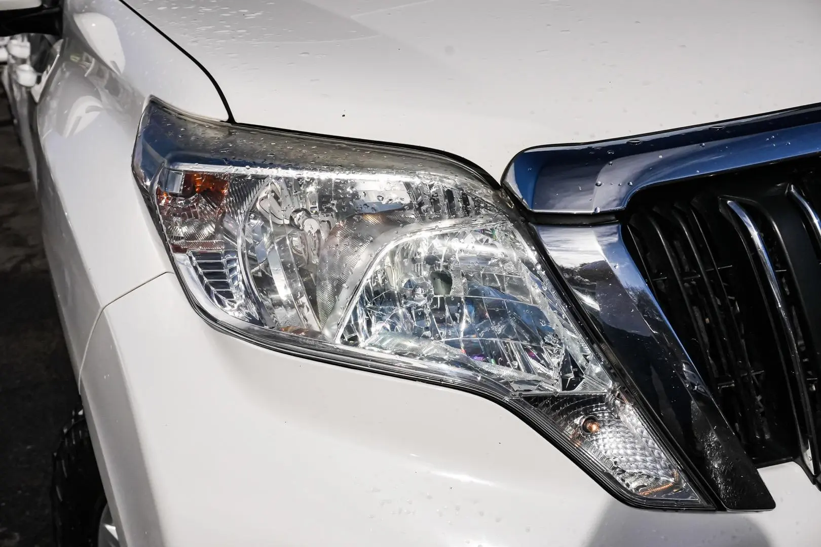2014 Toyota Landcruiser Prado Gallery Image 11