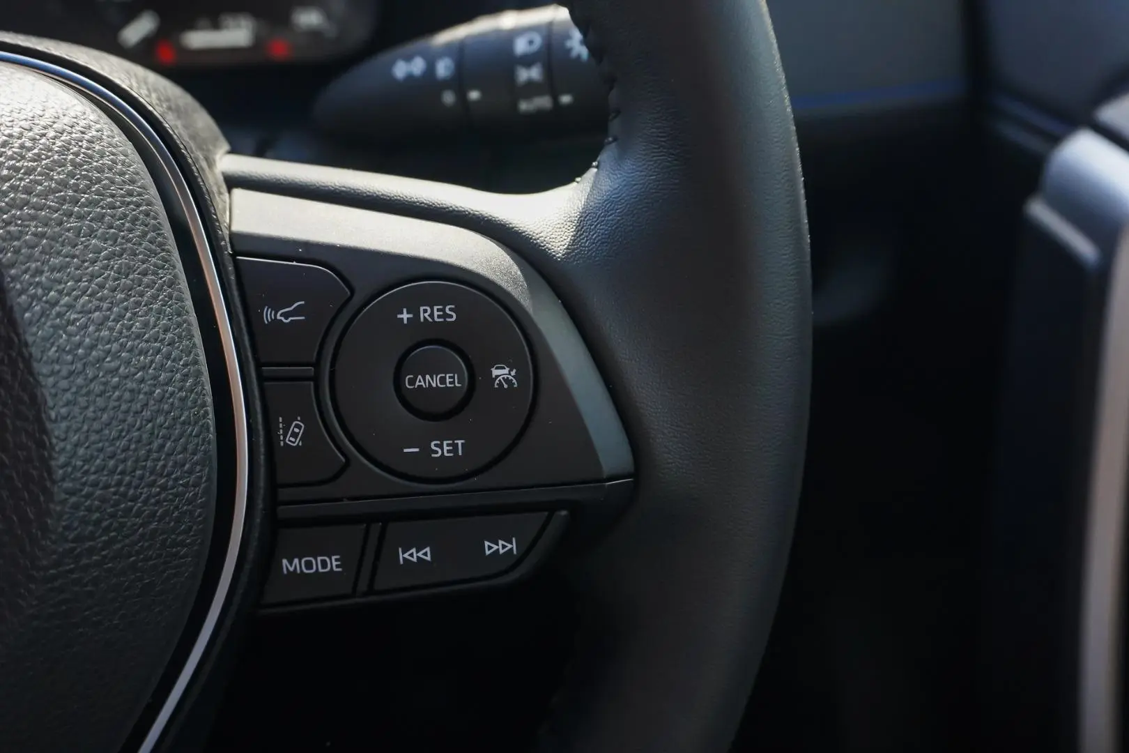 2025 Toyota RAV4 Gallery Image 21
