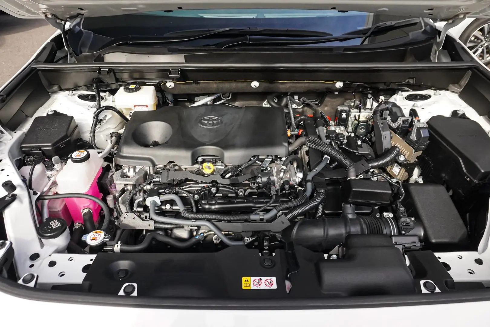 2024 Toyota RAV4 Gallery Image 23
