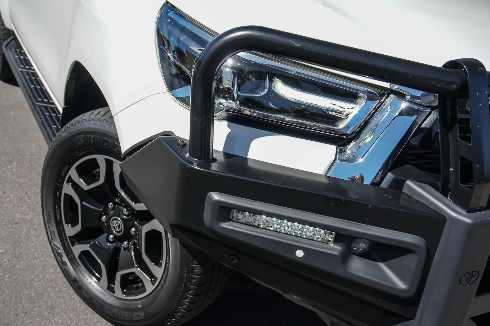 2022 Toyota Hilux Gallery Image 11