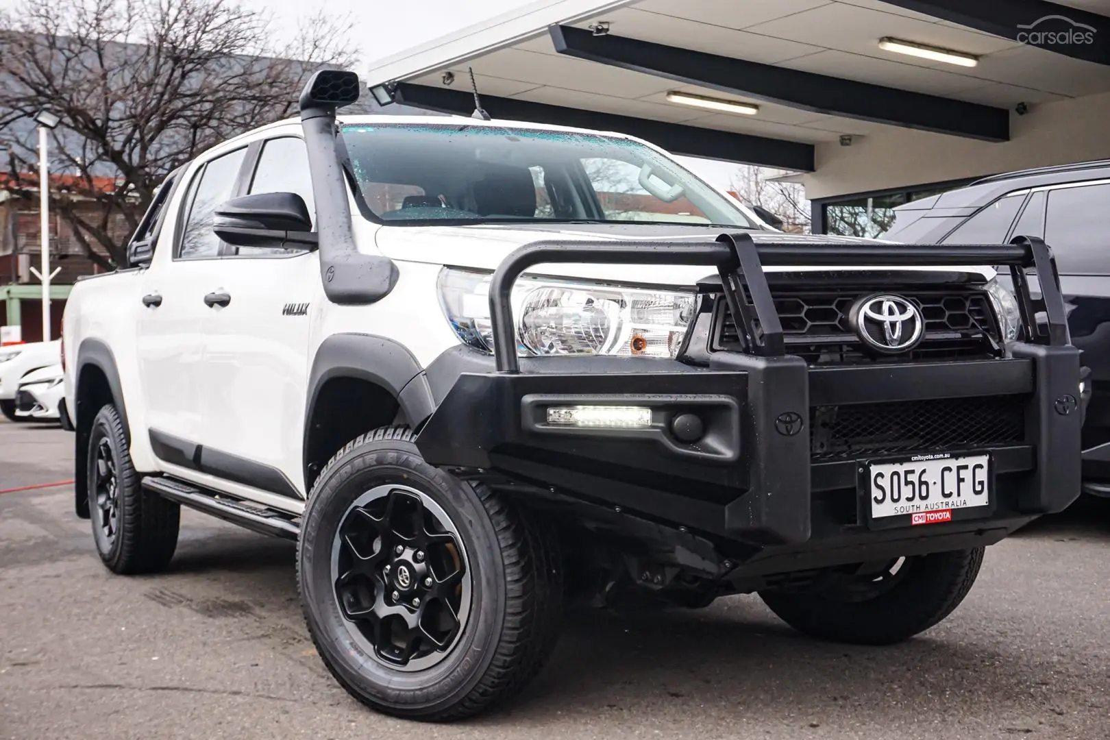 2019 Toyota Hilux Image 2