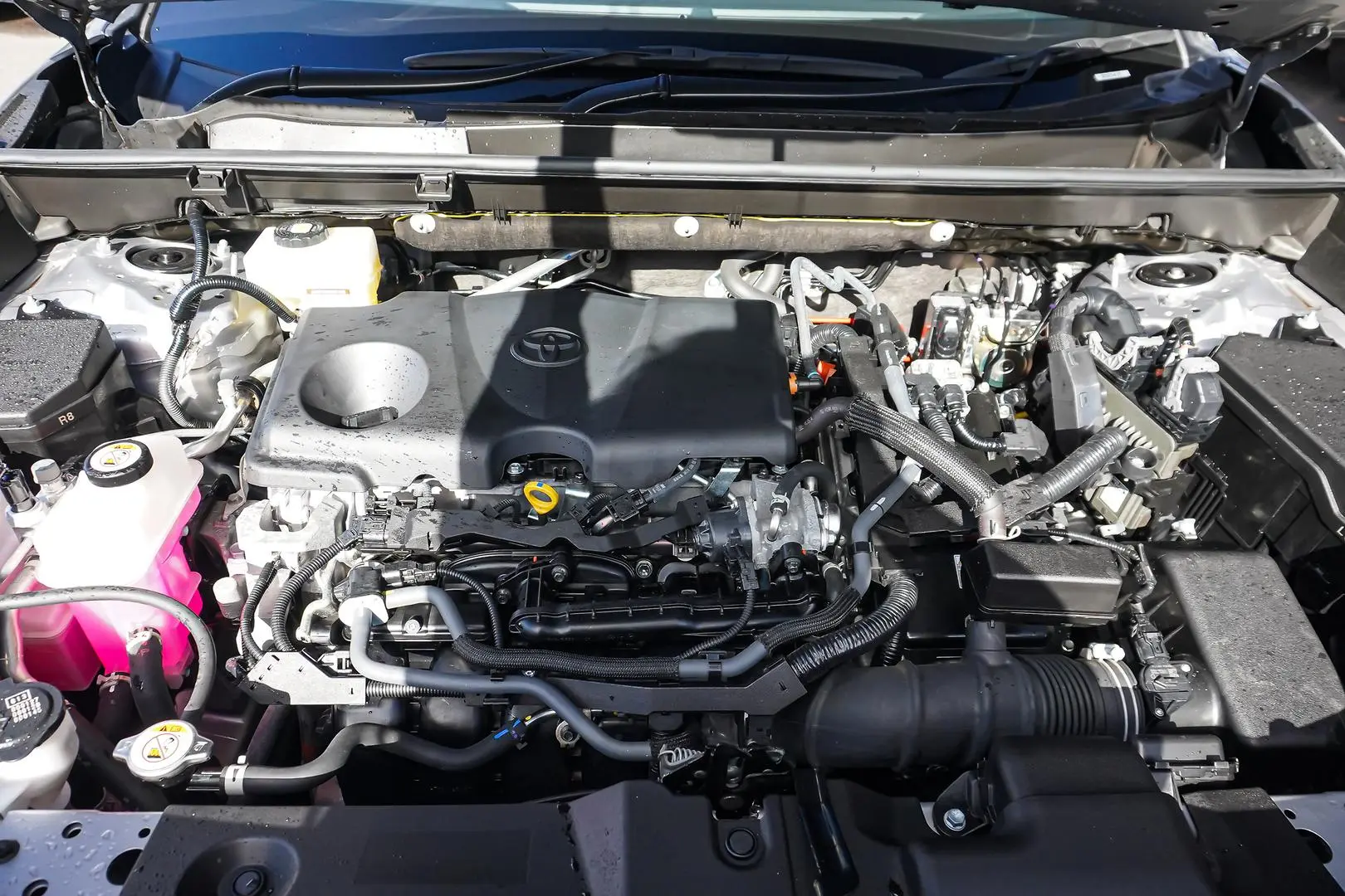 2025 Toyota RAV4 Gallery Image 22