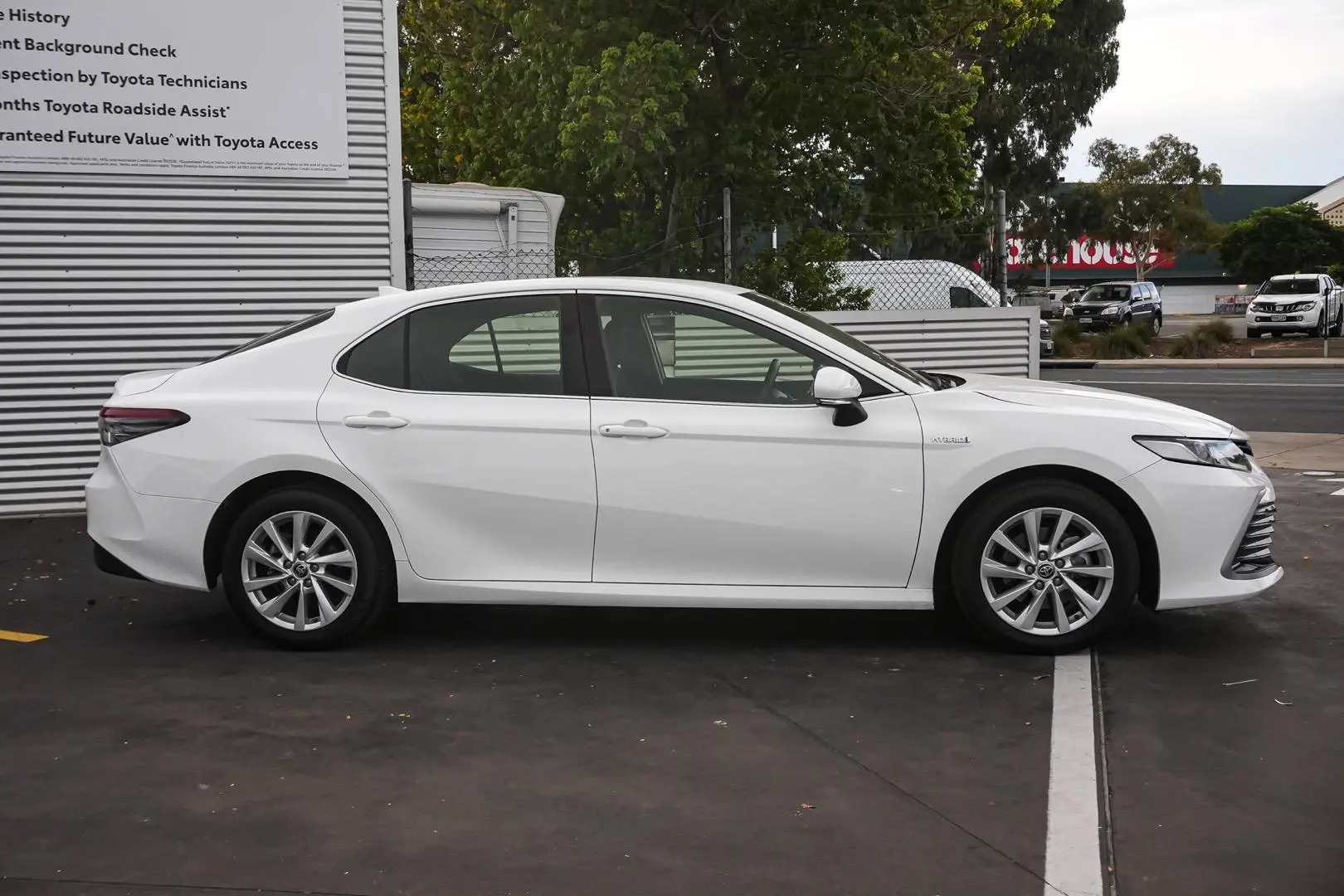 2023 Toyota Camry Gallery Image 4
