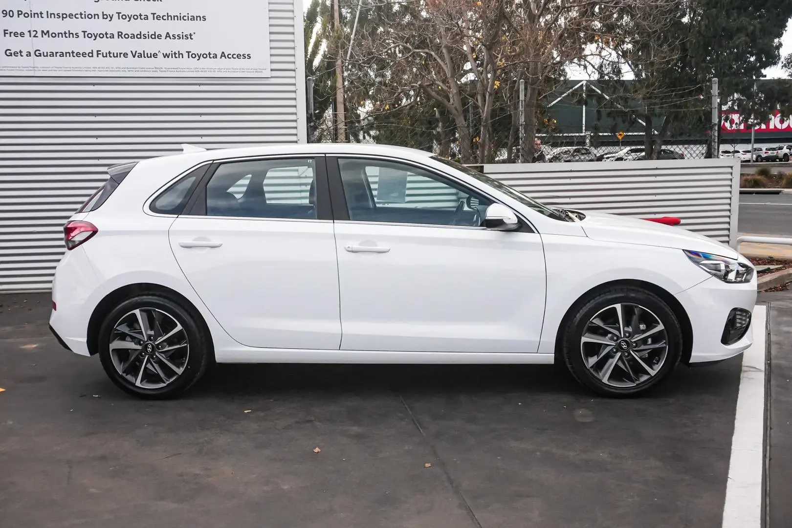 2022 Hyundai i30 Gallery Image 4