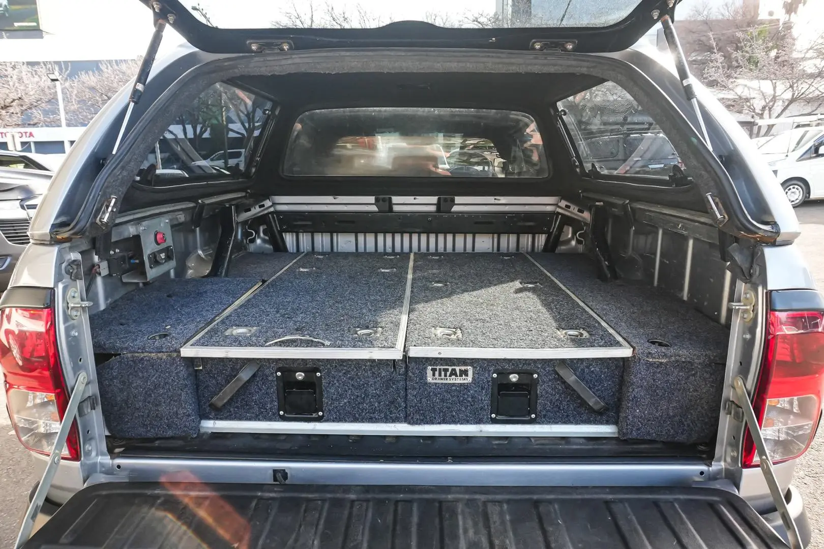 2019 Toyota Hilux Gallery Image 10