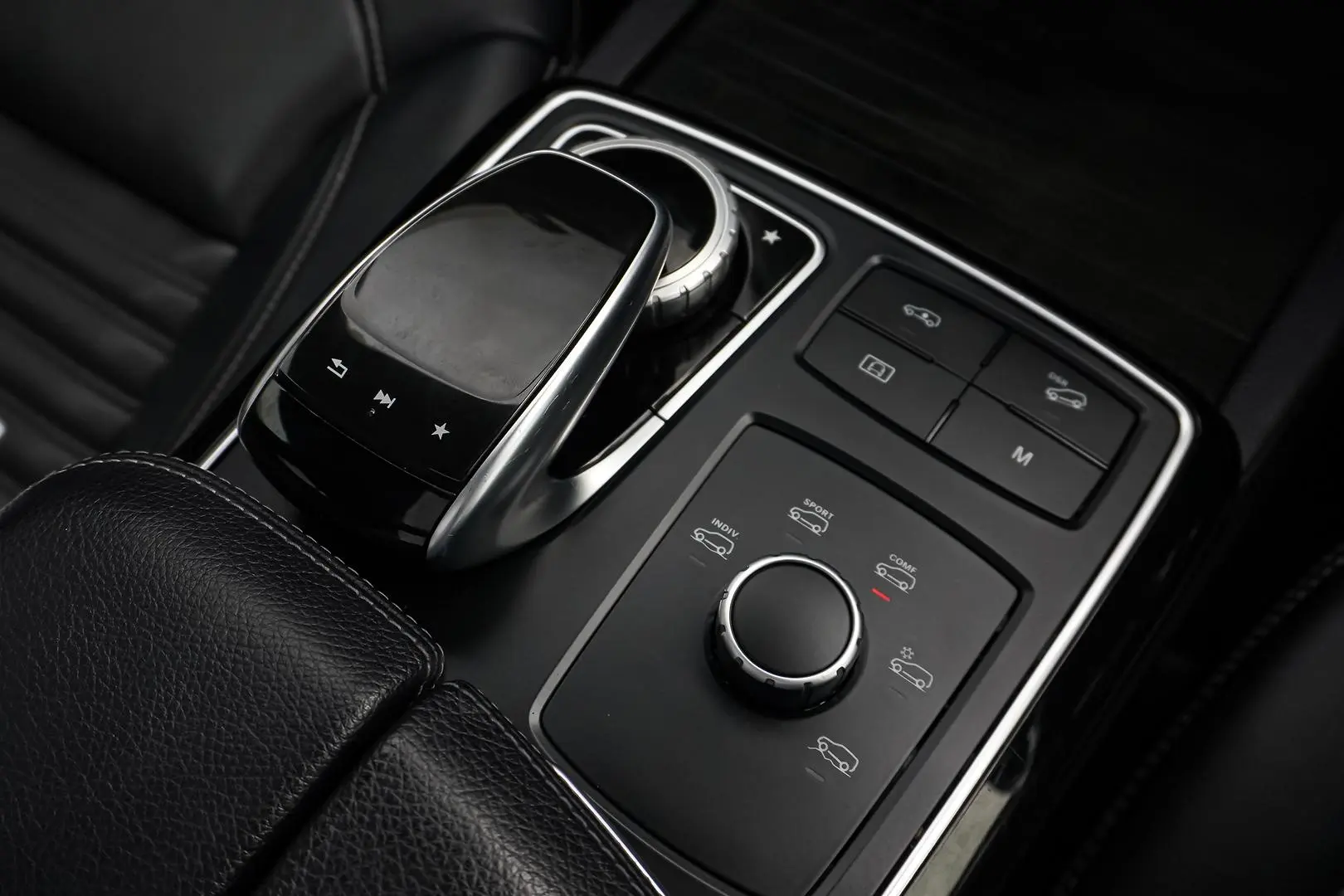 2017 Mercedes-Benz GLE-Class Gallery Image 18