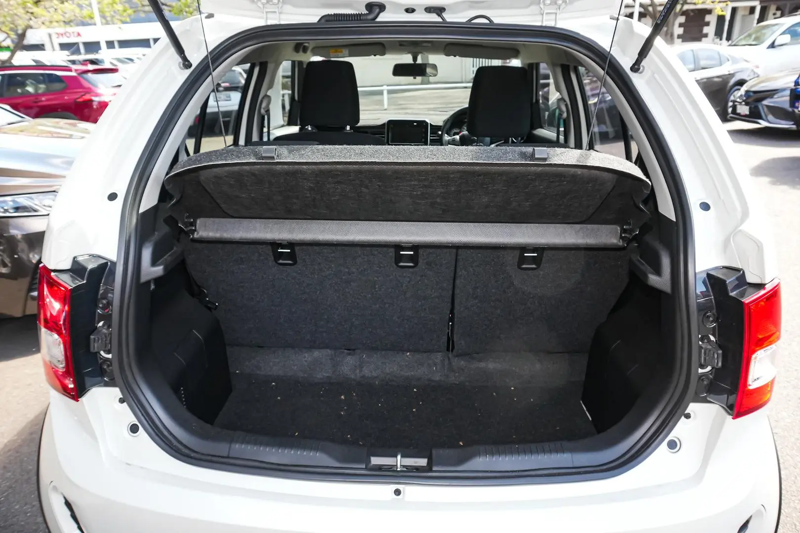 2024 Suzuki Ignis Gallery Image 11