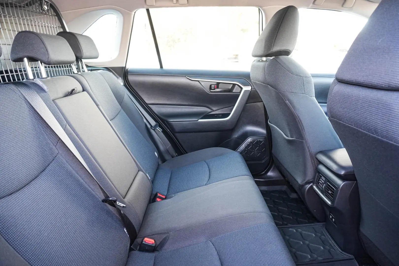 2022 Toyota RAV4 Gallery Image 9