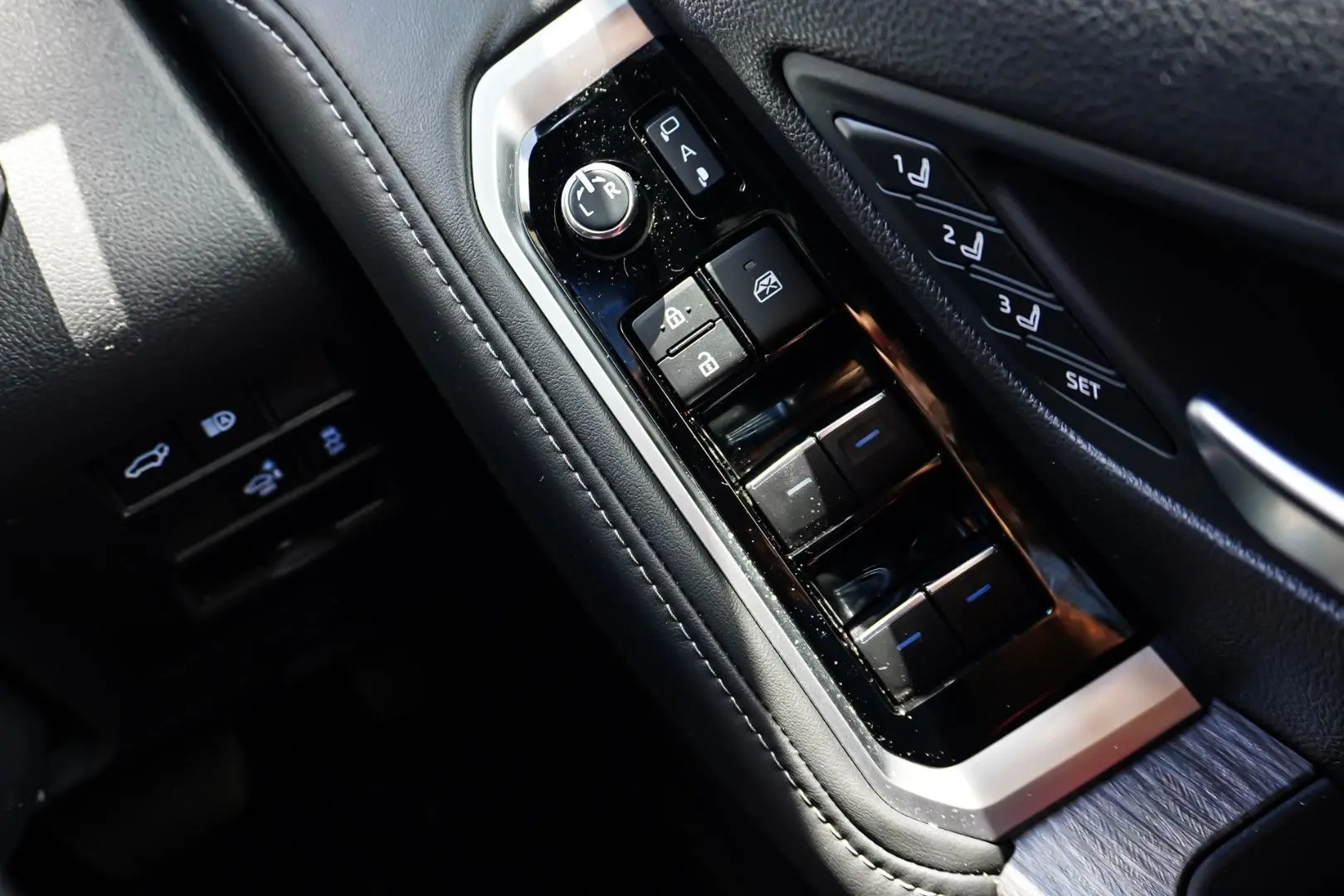 2024 Toyota Landcruiser Gallery Image 25