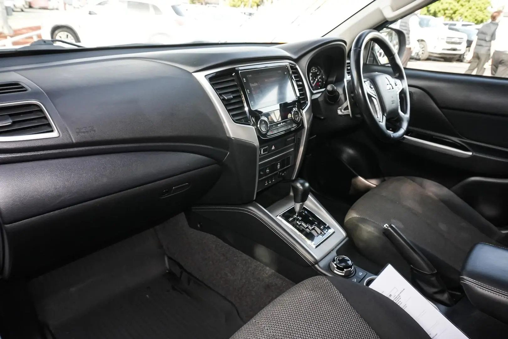 2019 Mitsubishi Triton Gallery Image 12