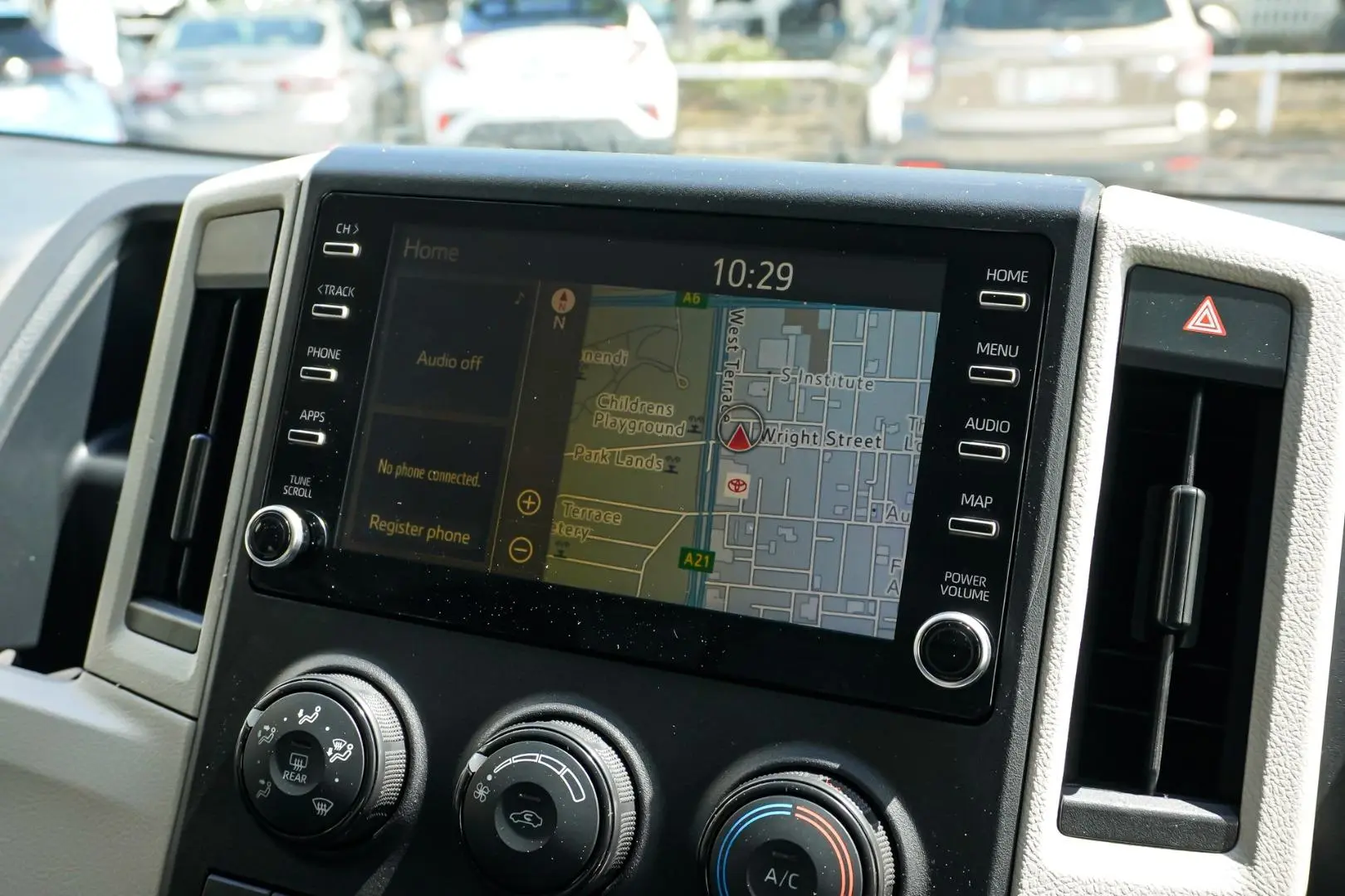 2021 Toyota Hiace Gallery Image 21