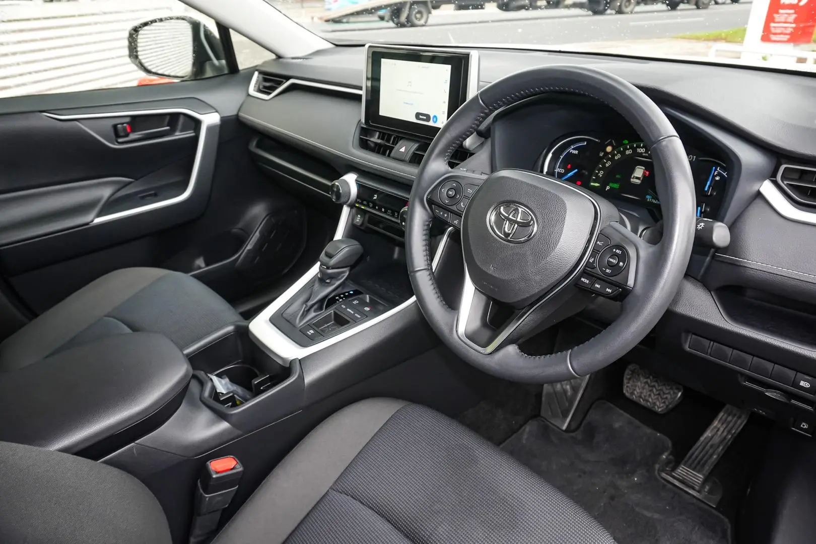2024 Toyota RAV4 Gallery Image 7