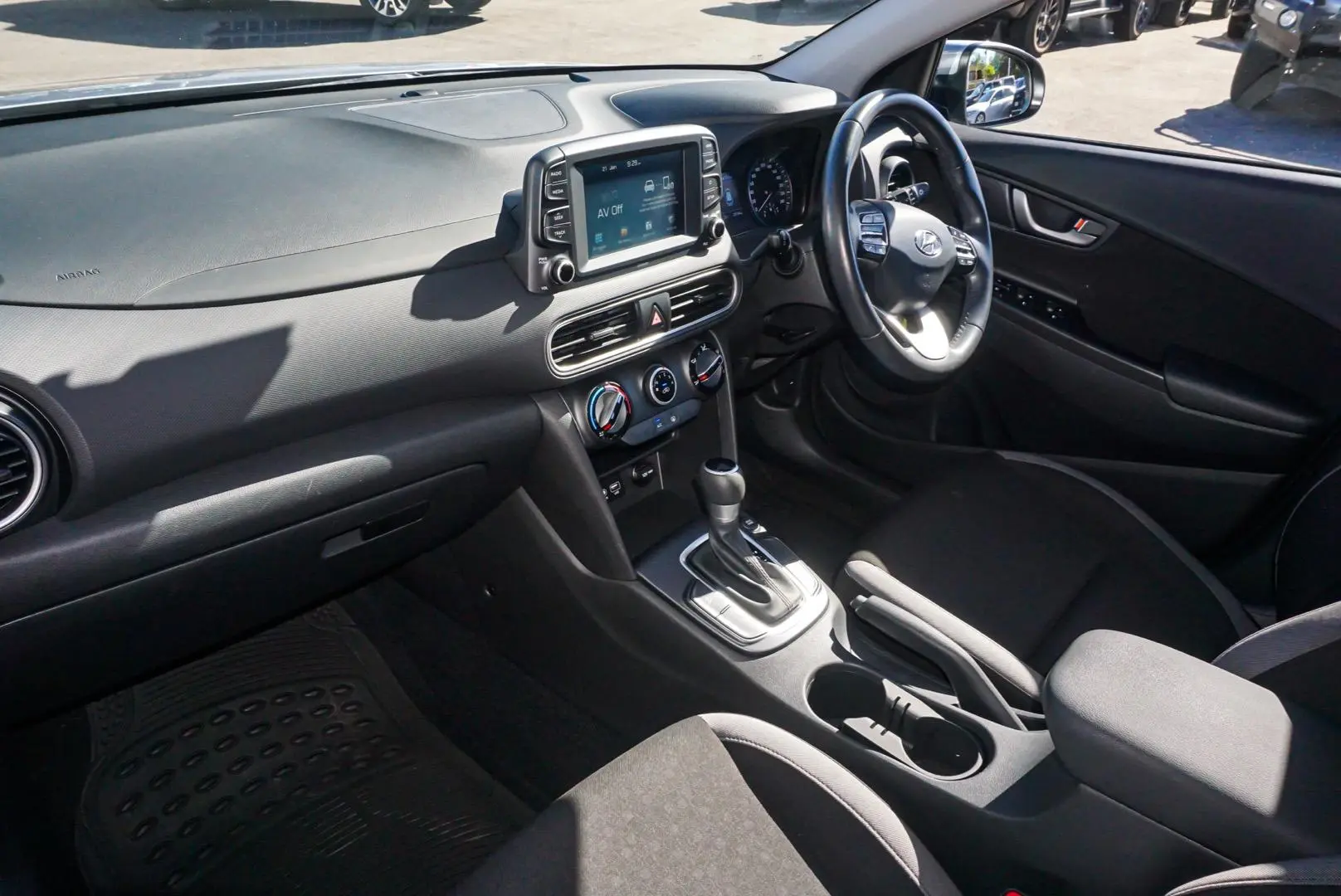 2020 Hyundai Kona Gallery Image 10