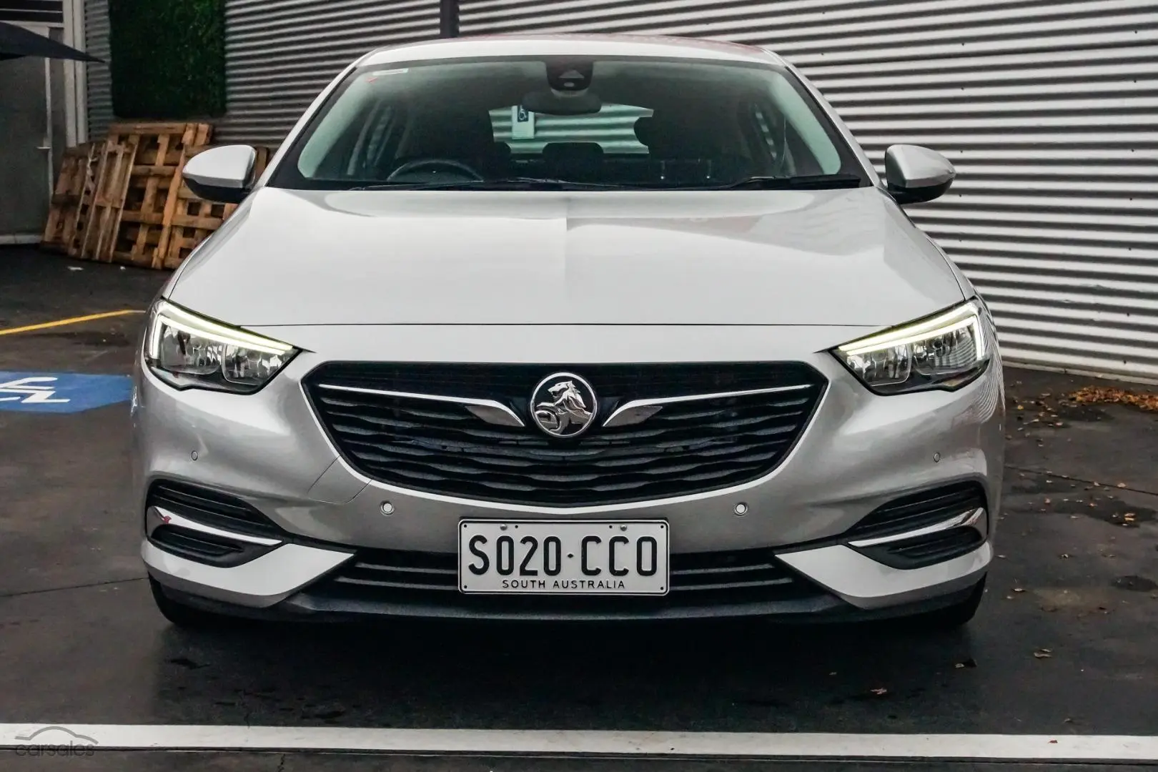 2018 Holden Commodore Image 4