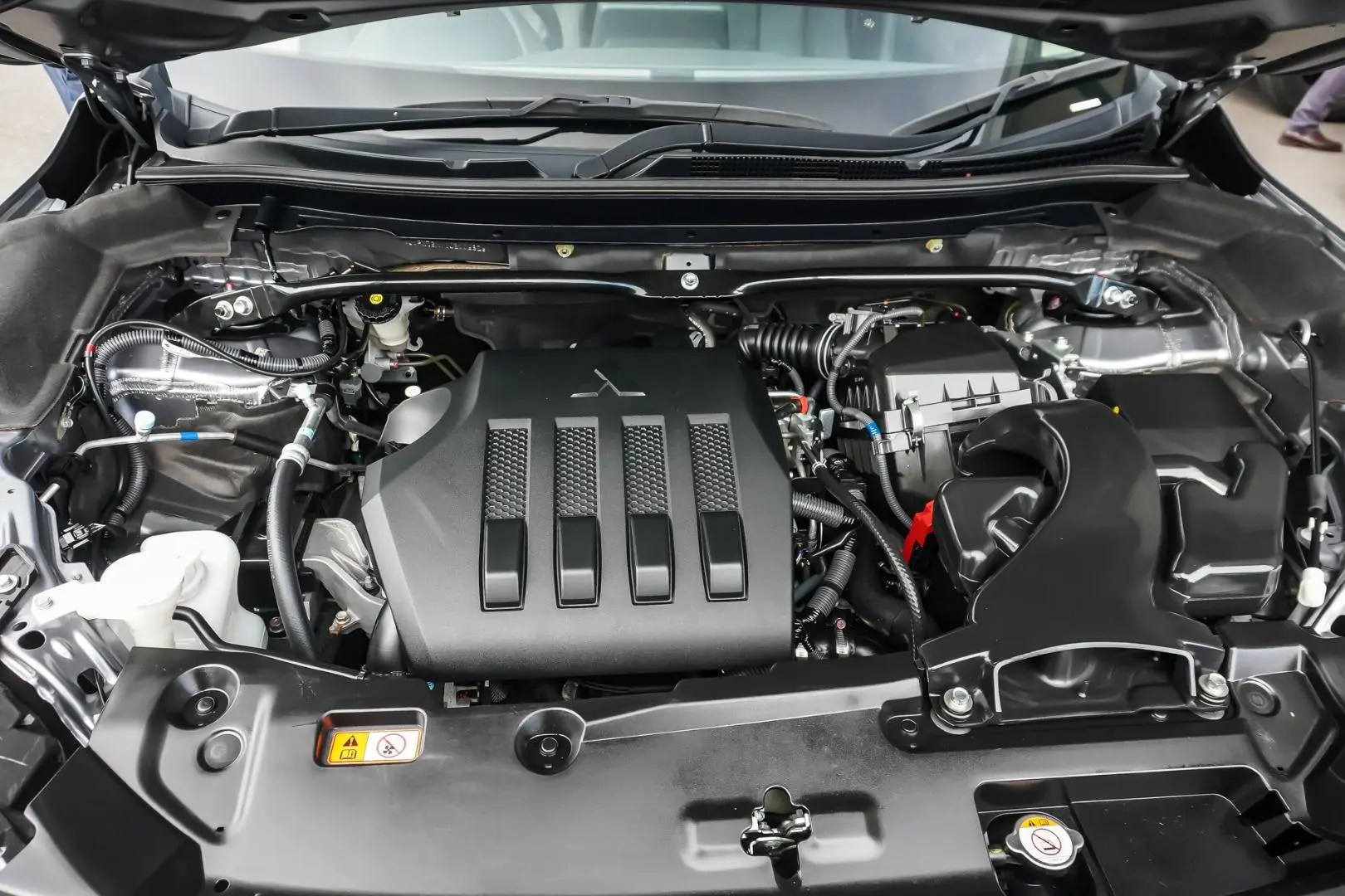 2018 Mitsubishi Eclipse Cross Gallery Image 27