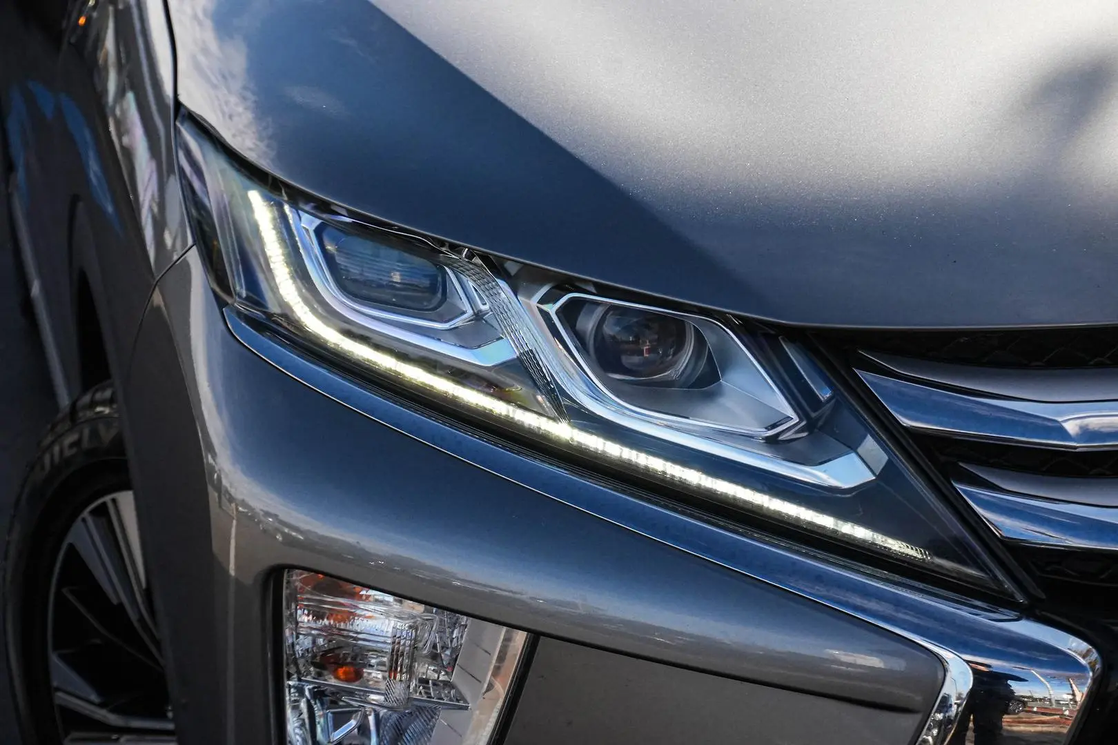 2019 Mitsubishi Eclipse Cross Gallery Image 12