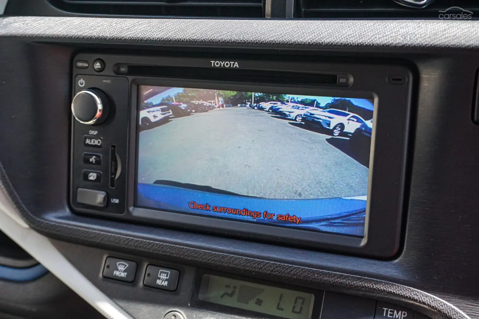2014 Toyota Prius C Image 23