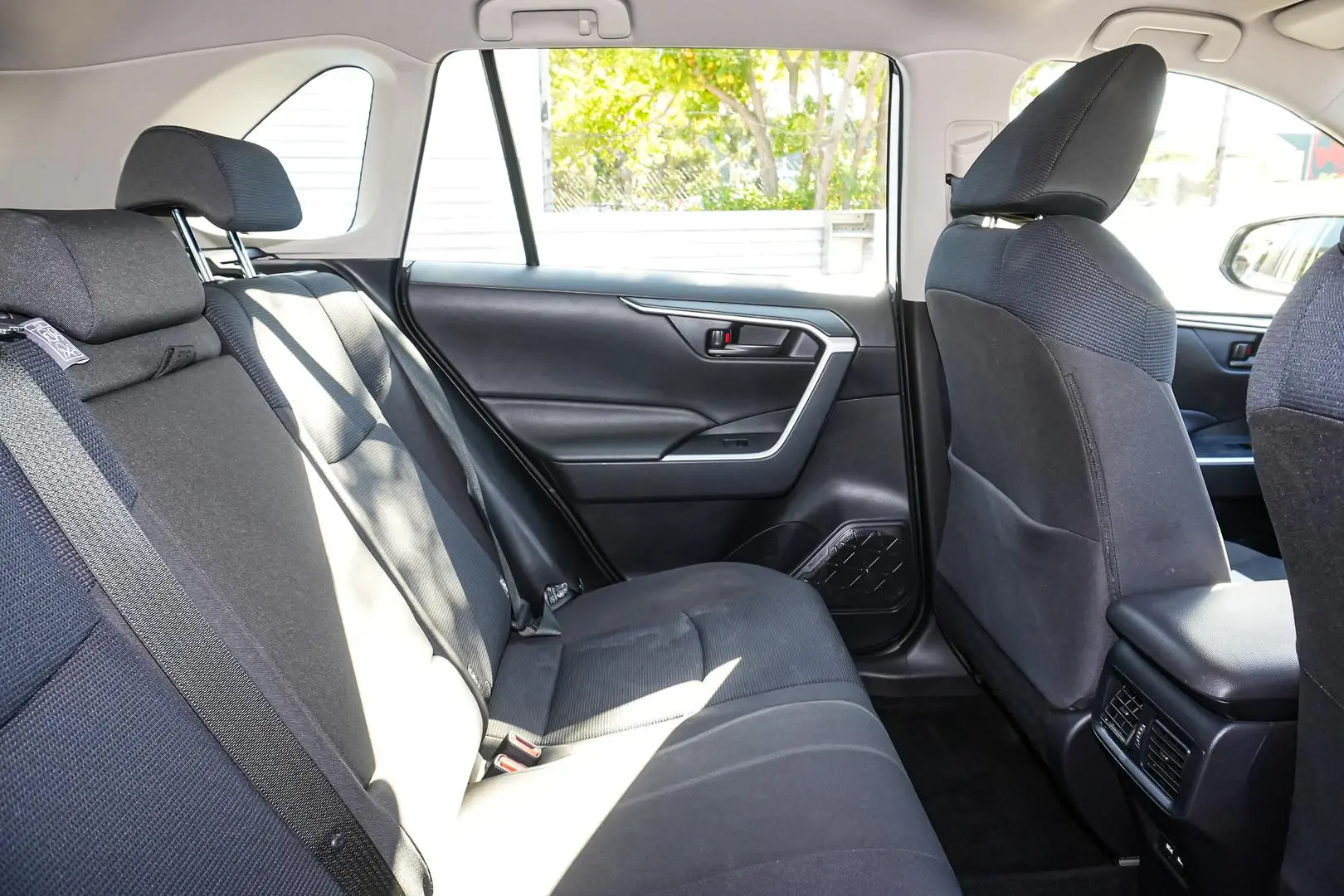 2022 Toyota RAV4 Gallery Image 14