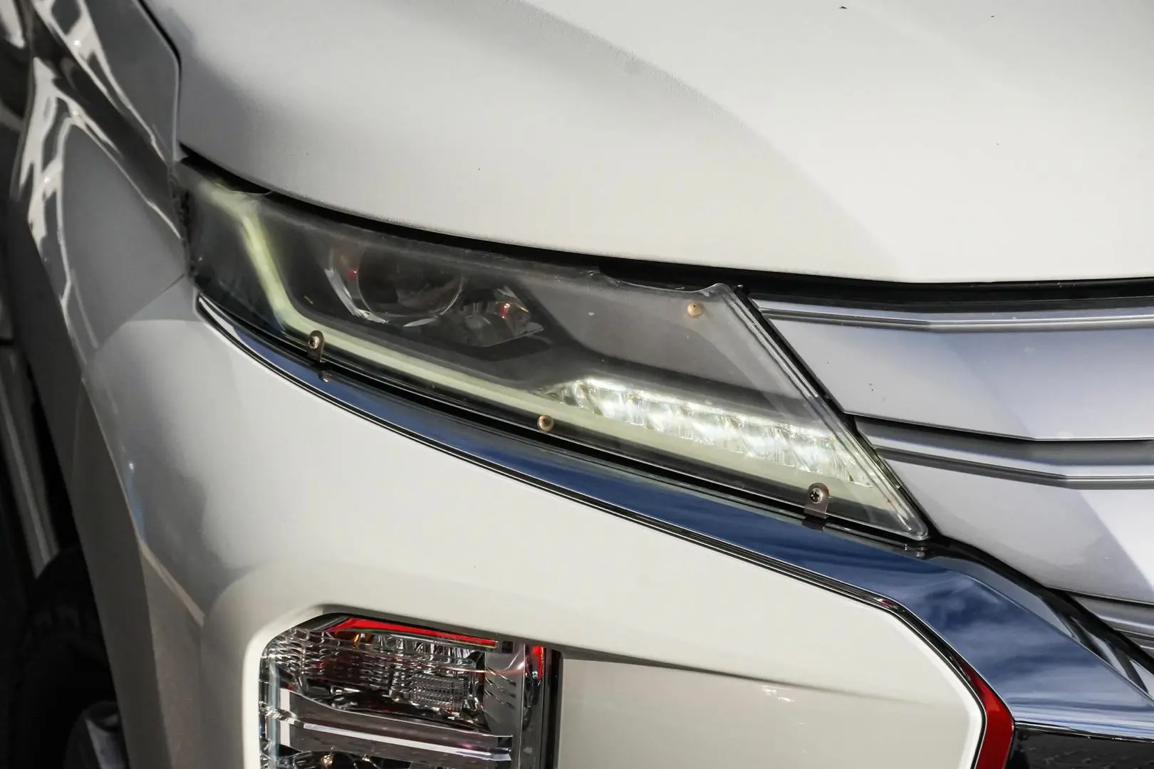 2021 Mitsubishi Pajero Sport Gallery Image 12