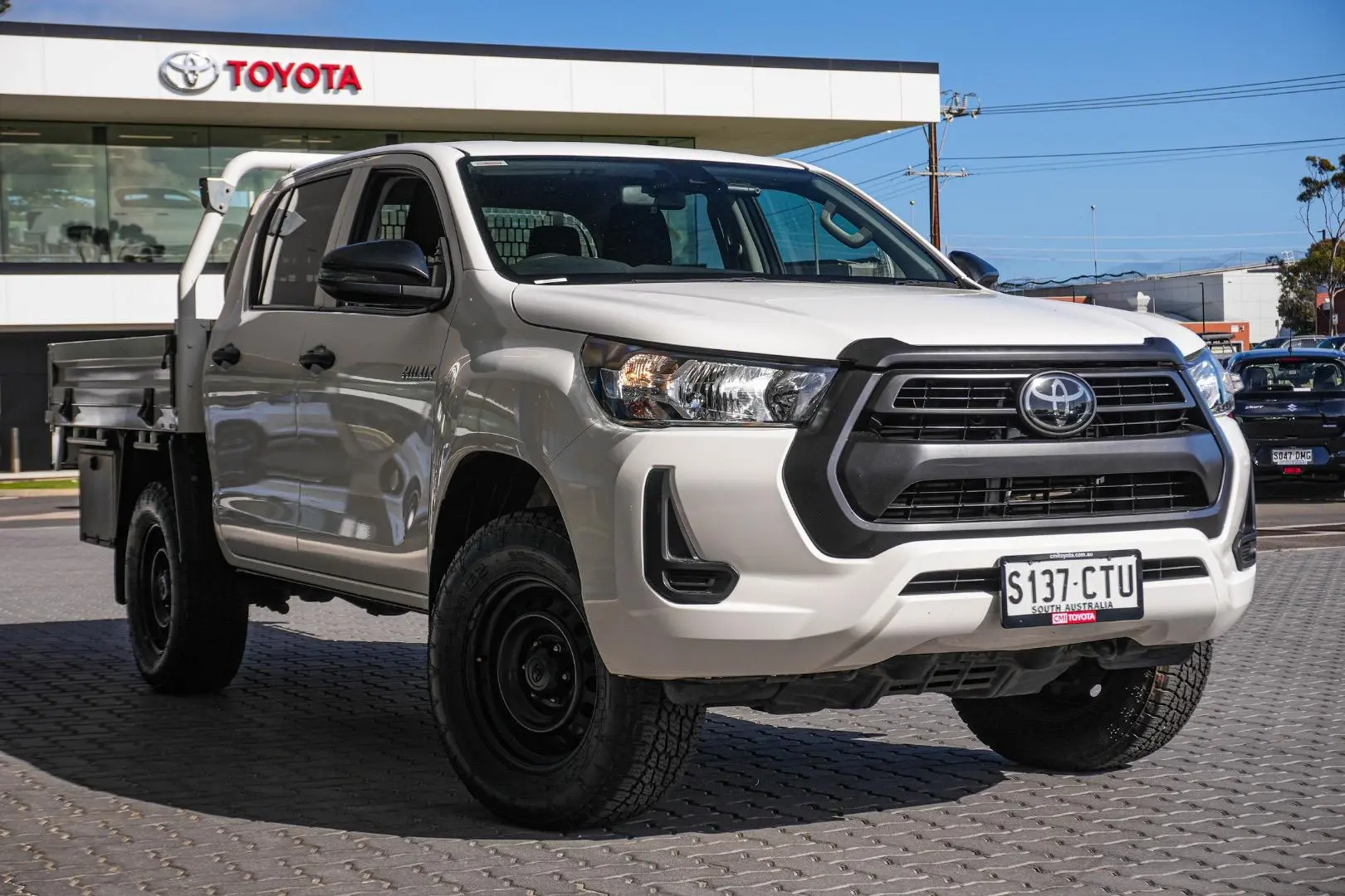 2023 Toyota Hilux Gallery Image 2
