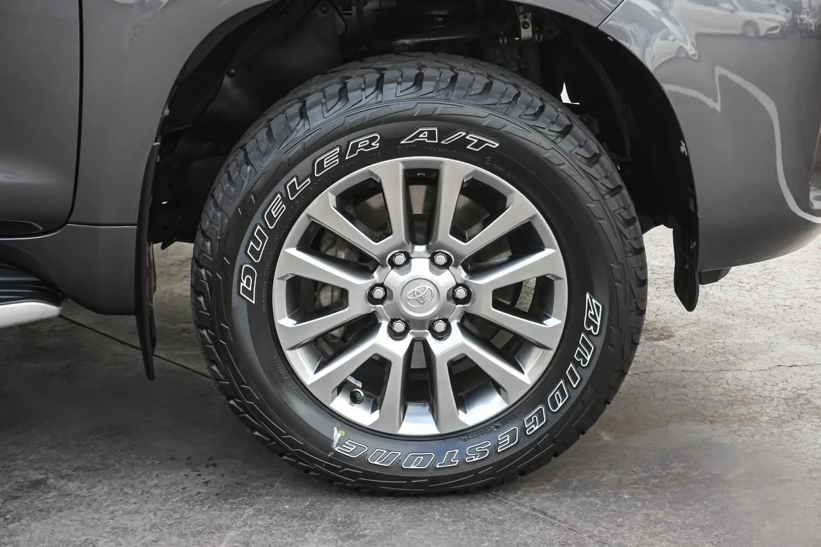 2018 Toyota Landcruiser Prado Gallery Image 13
