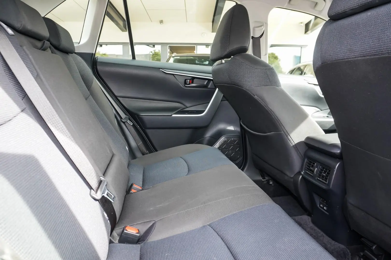2024 Toyota RAV4 Gallery Image 8