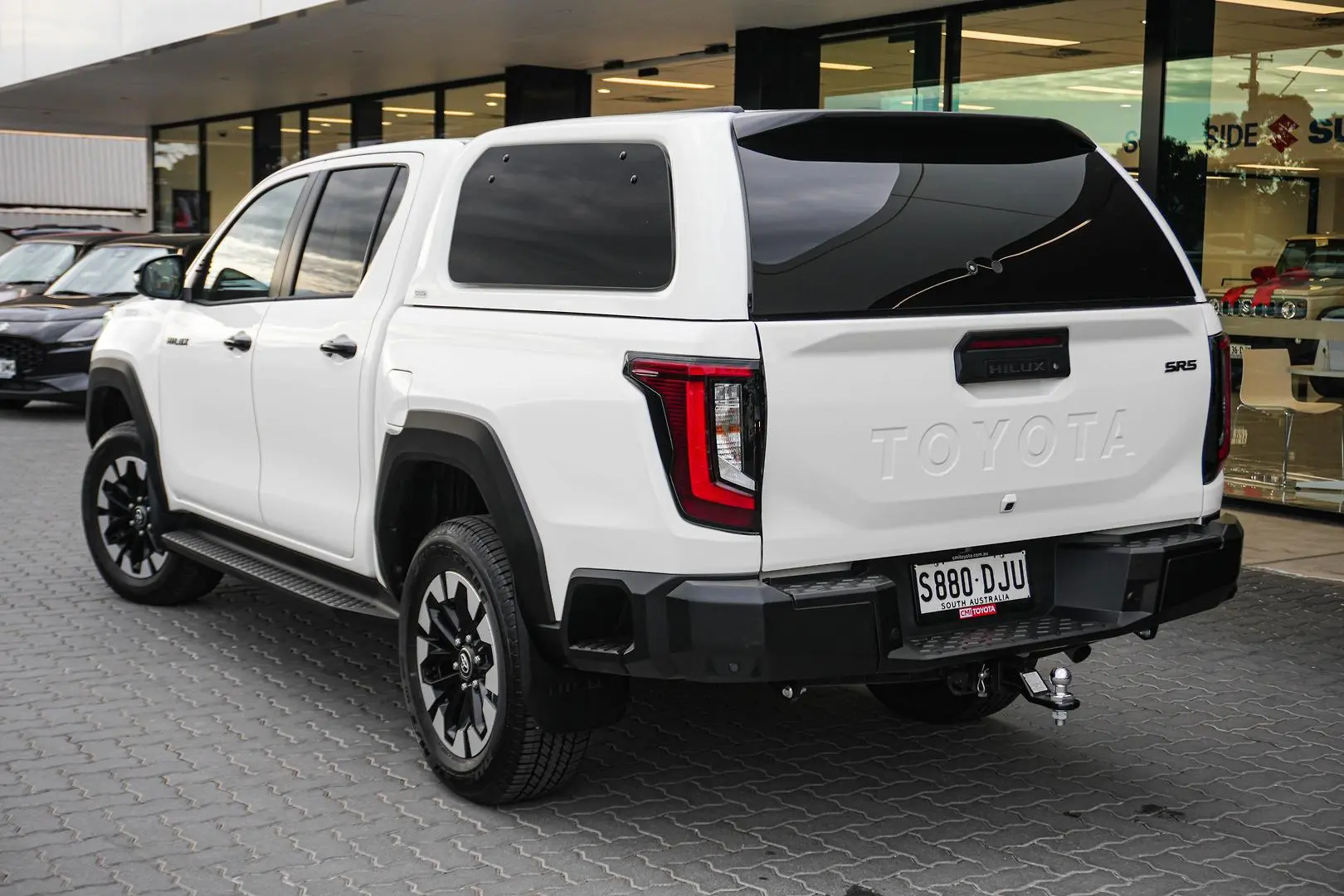2025 Toyota Hilux Gallery Image 3