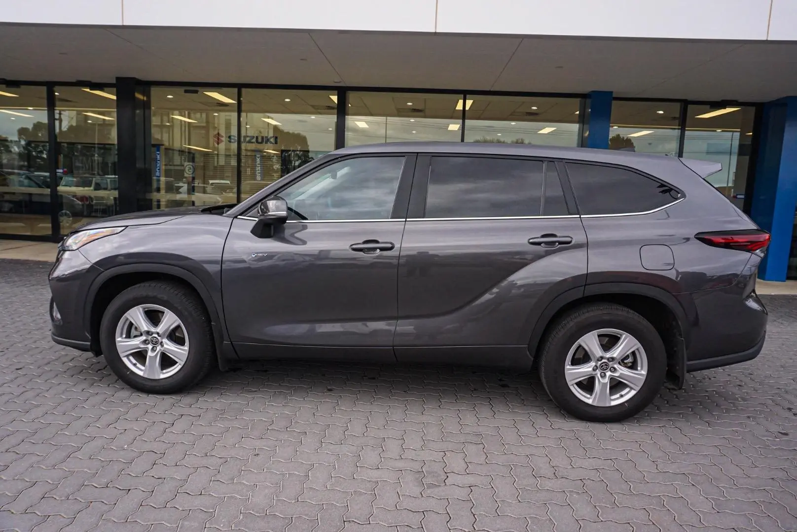 2025 Toyota Kluger Gallery Image 4