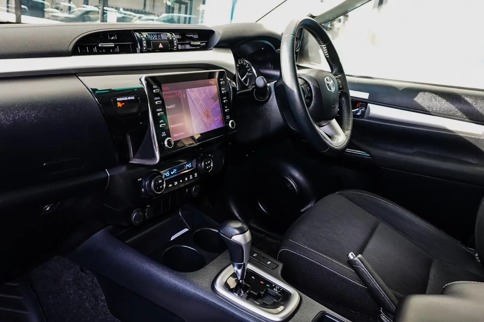 2022 Toyota Hilux Gallery Image 10